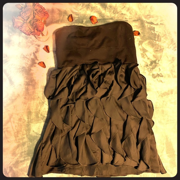 Dresses & Skirts - Black cocktail dress